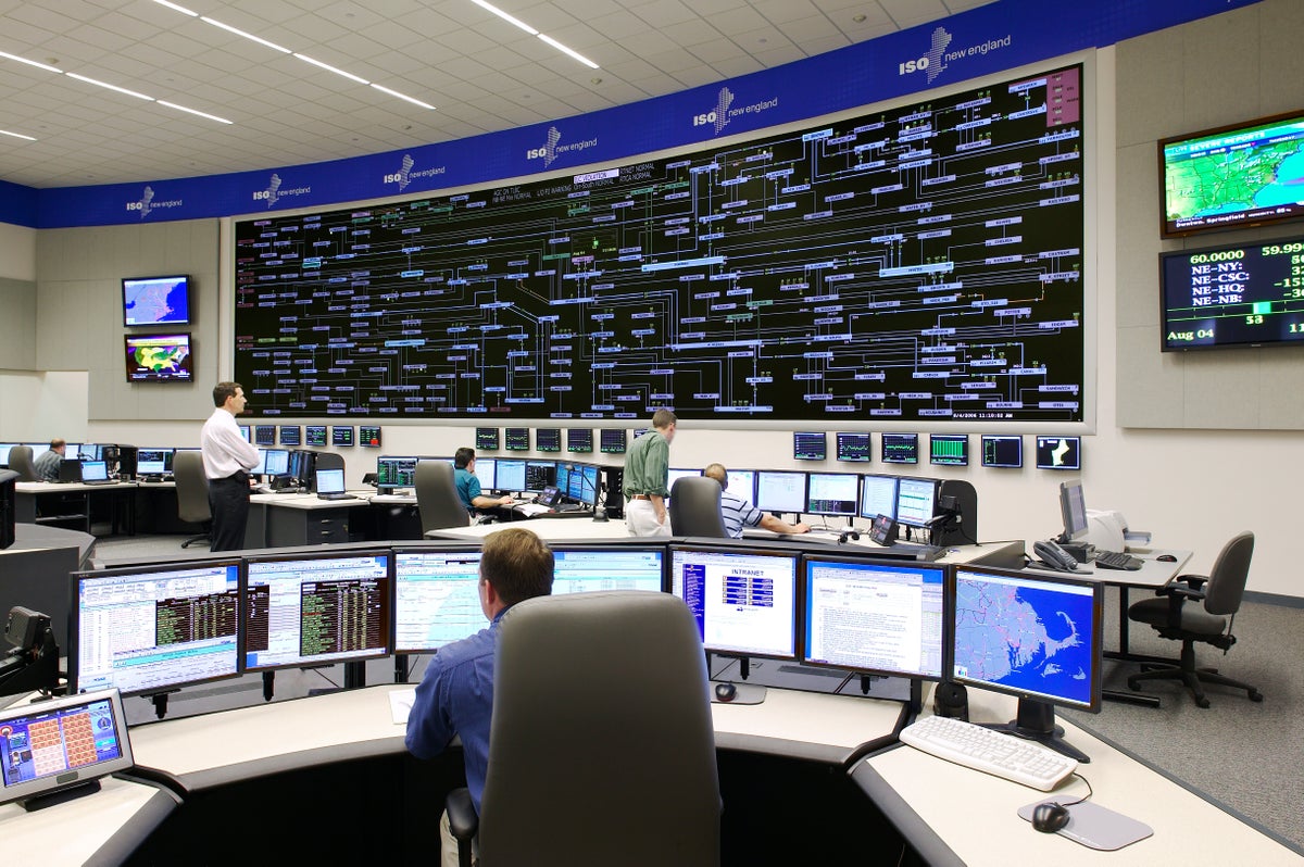 Energy sector operations: grid and infrastructure visualization representing Smart Navigator situational awareness for utilities